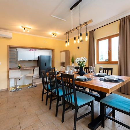Vila Vergatum-Privacy,Gym,Billiards,Table Tennis Donji Brgat Екстериор снимка
