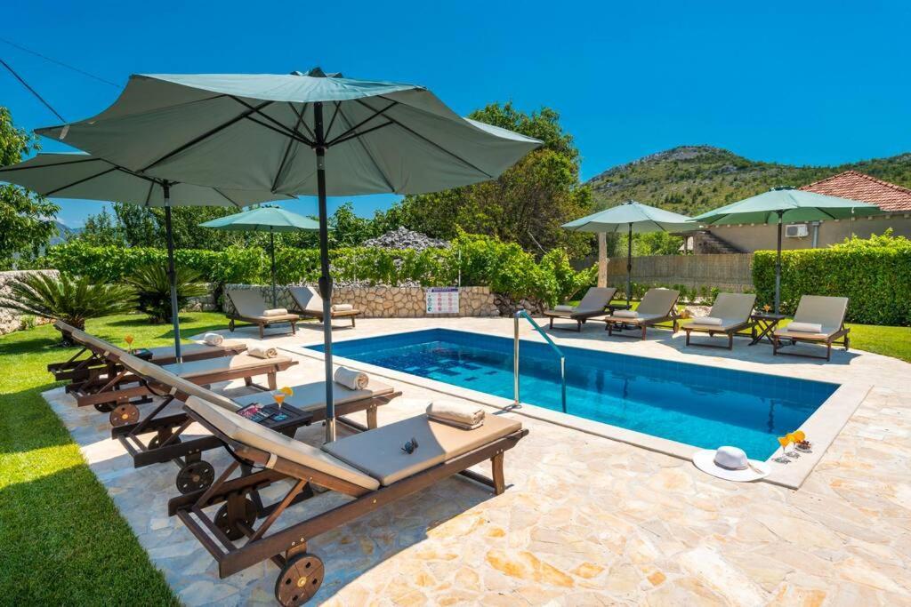 Vila Vergatum-Privacy,Gym,Billiards,Table Tennis Donji Brgat Екстериор снимка